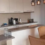 Bootsman Prachtig Zicht, Groot Zonnig Terras, Garage, Fietsenberging Fietsstad - Ensorstad Apartman